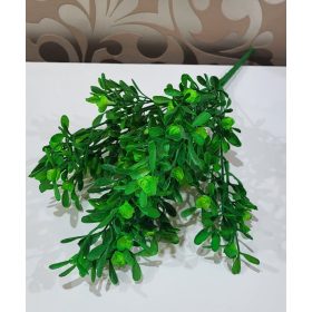 Apró virágos zöld bokor