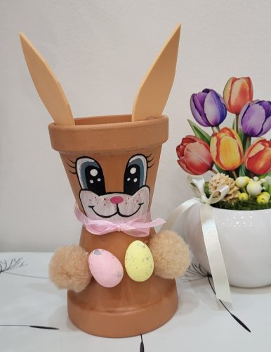 „Füles-Cserép” Dekorációs Kaspó – Kézzel Festett Húsvéti Nyuszi (12 cm)